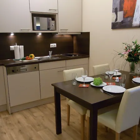 Quartier M Aparthotel 5*