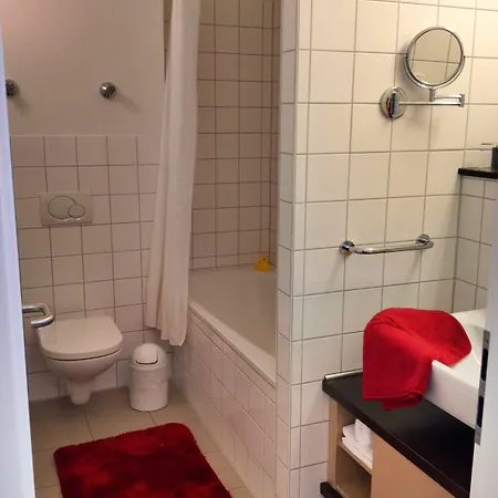 Quartier M Aparthotel 5*