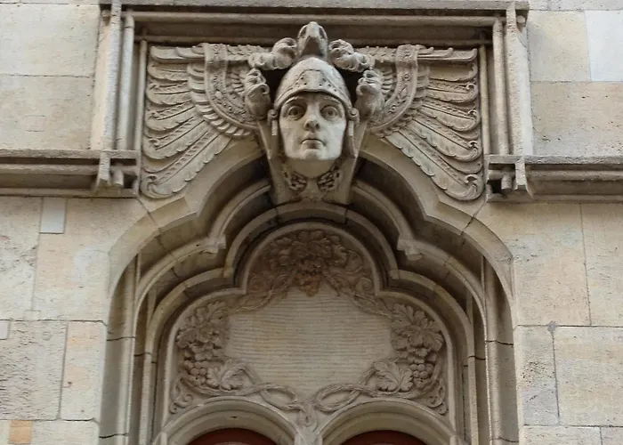 كارتيه إم الفندقية 5*